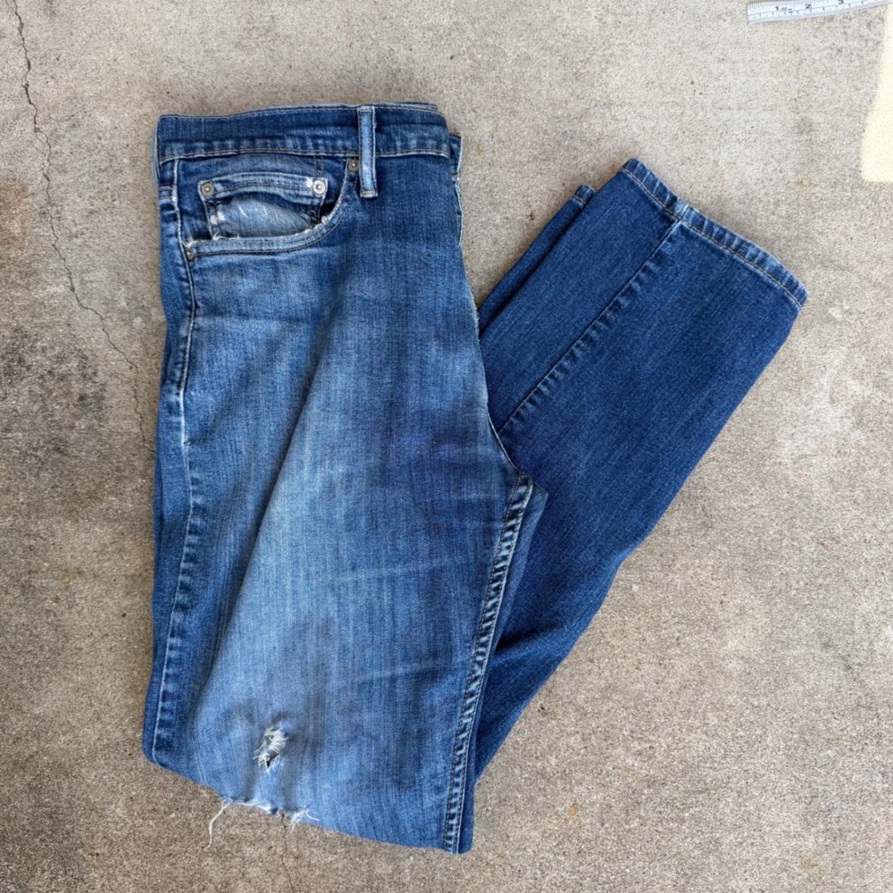 Levis 513 Slim Straight Jeans Mens 34x32 Medium Wash Distressed Denim Blue